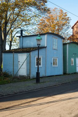 İskandinav tarzında eski bir ev  