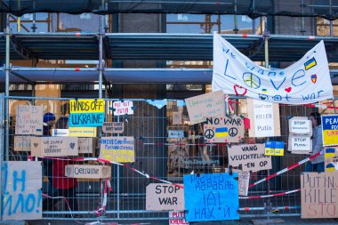 Rus-Ukrayna savaş bayrağını durdurun 