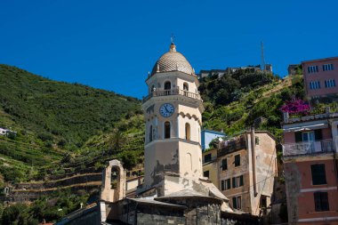 View of the city Vernazza, Italy 