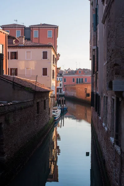 Wąska Ulica Kanał Wenecji — Zdjęcie stockowe
