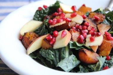 Nar lahana salatası