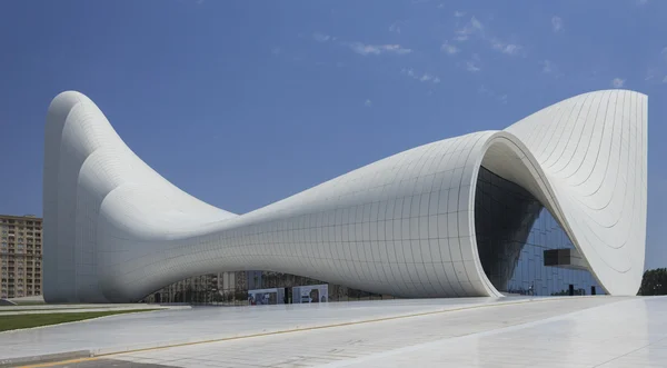 Heydar Aliyev-Center in baku — Stockfoto