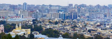 Bakü 'nün Panoraması. Eski ve yeni mimari