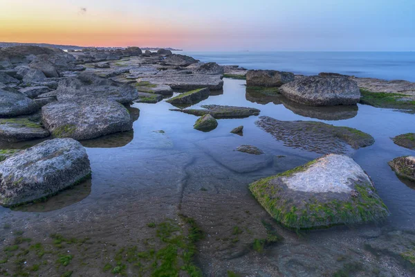 Hazar Denizi Kıyısında Gün Batımında — Stok fotoğraf