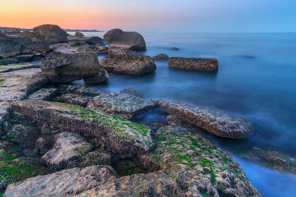里海沿岸日落时分 — 图库照片