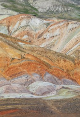 Azerbaycan 'da çok renkli güzel dağlar