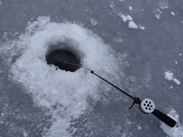 Pesca de invierno Fotos De Stock Sin Royalties Gratis