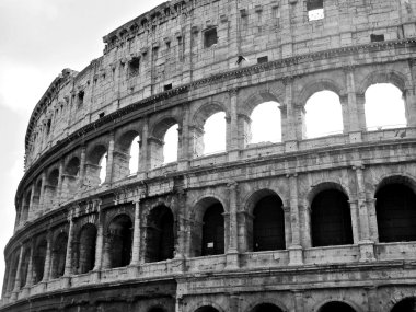 siyah-beyaz colosseum