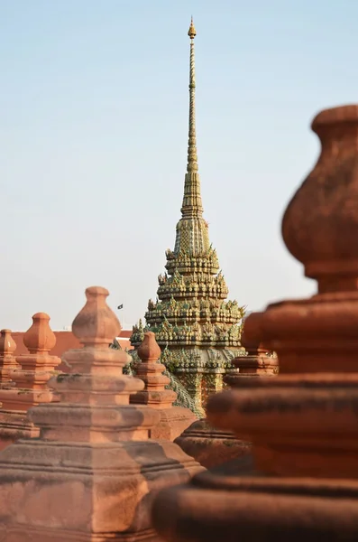 Chedi en wat arun templo —  Fotos de Stock