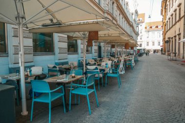 Graz, Avusturya. 10/11/2021. Modern mimarisi olan eski güzel bir Avrupa şehri..