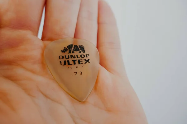 Kytara Pick Dunlop Ruce Stock Obrázky