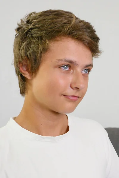 Portrait Jeune Garçon Adolescent Avec Une Guitare Les Enfants Jouent — Photo