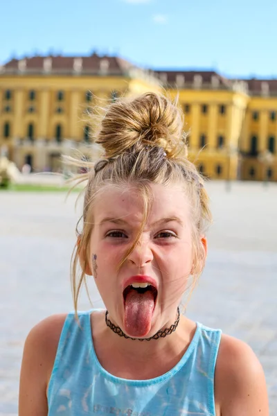 Little Girl Child Playing Park Walking Vienna Imagem De Stock