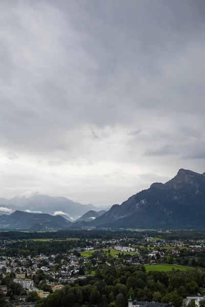 Όμορφη Τουριστική Πόλη Στην Αυστρία Σάλτσμπουργκ Άποψη Της Πόλης Από — Φωτογραφία Αρχείου