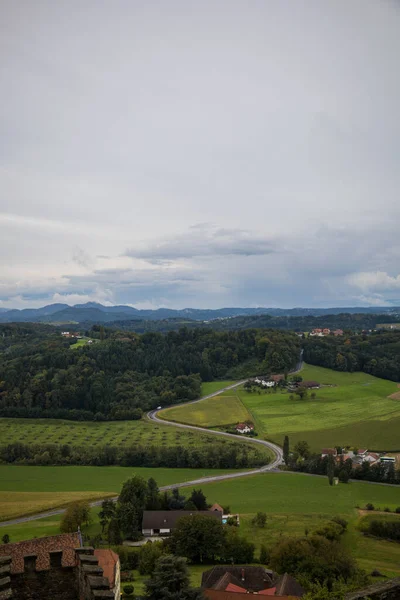 Ригерсбург Штирия Красивая Южная Австрия Красивый Горный Альпийский Пейзаж Виноградником — стоковое фото