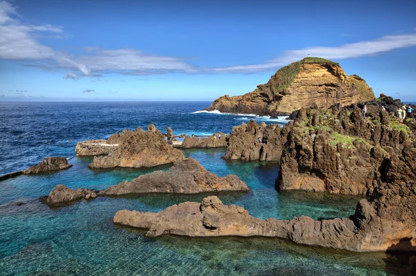 ポルトでの自然の溶岩プール moniz, マデイラ諸島, ポルトガル — ストック写真