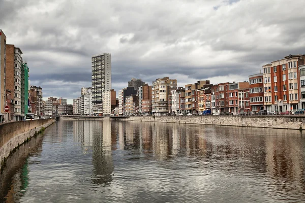 Derivation of river Meuse under cloudy sky in Liege — Stock Photo, Image