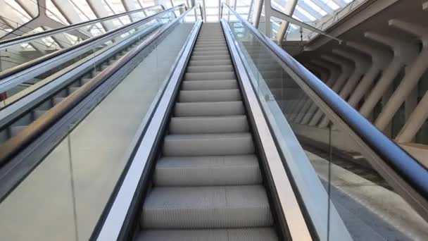 Camera moving up on escalator — Stock Video