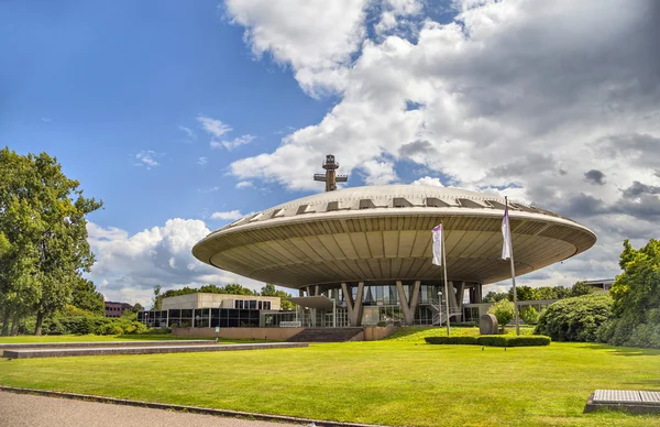 Evoluon-Gebäude in Eindhoven — Stockfoto