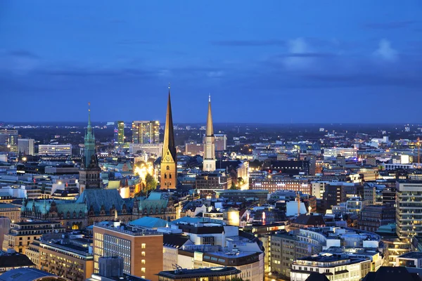 Luftaufnahme Hamburgs von der Kirche des heiligen Michael — Stockfoto