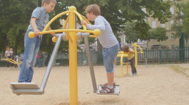 Özel ihtiyaçları olan çocuklar için. Herkes için erişilebilir oyun alanları.