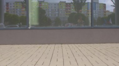 Tahtadaki engelli kişi. Bariyersiz ortam, engelli insanlar