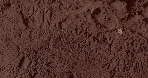 Пыльный Пол Бордовой Комнате Дыра Бетонном Полу Следы Следы Ужасное — стоковое фото
