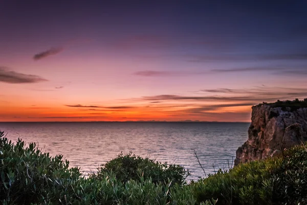 Eiland skyline en zonsondergang — Stockfoto