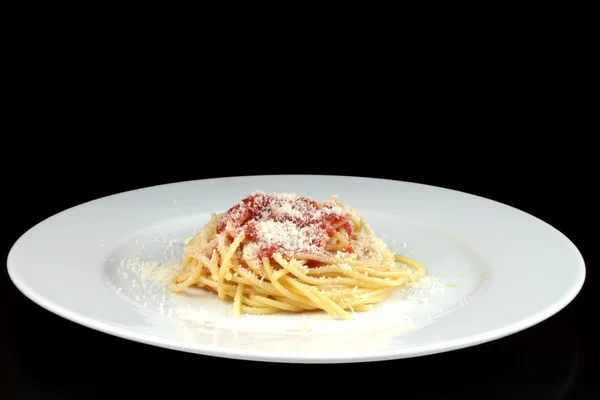 Spaghetti con salsa di pomodoro e parmigiano — Foto Stock