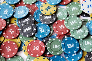 birçok poker fişleri