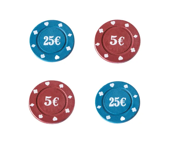 poker fişleri üzerinde beyaz izole