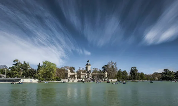 Parco Del Retiro Una Giornata Primaverile Madrid Spagna — Foto Stock