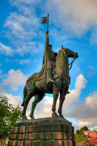 Portekiz, Porto şehrinin savaş lordu Vimara Perez Katedrali.