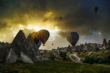 Türkiye 'nin Kapadokya kentinde balon gezisi