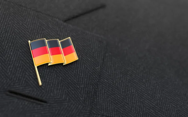 Jepit pengikat bendera Jerman pada kerah setelan bisnis — Stok Foto