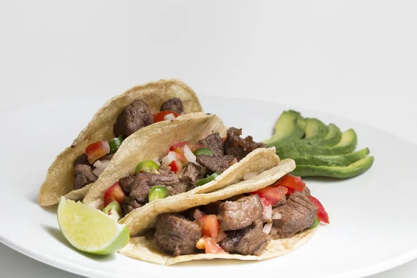 Carne asada yumuşak tacos