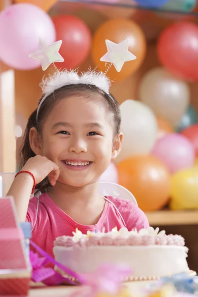 Famiglia che festeggia il compleanno — Foto Stock