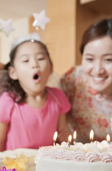 Familjen firar födelsedag — Stockfoto