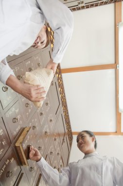 otlar alarak doktorlar