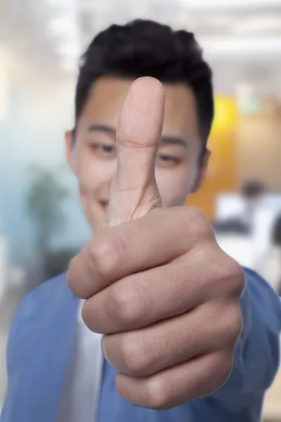 Businessman Giving Thumbs Up — Stock Photo, Image