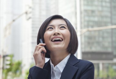 Cep telefonlu iş kadını