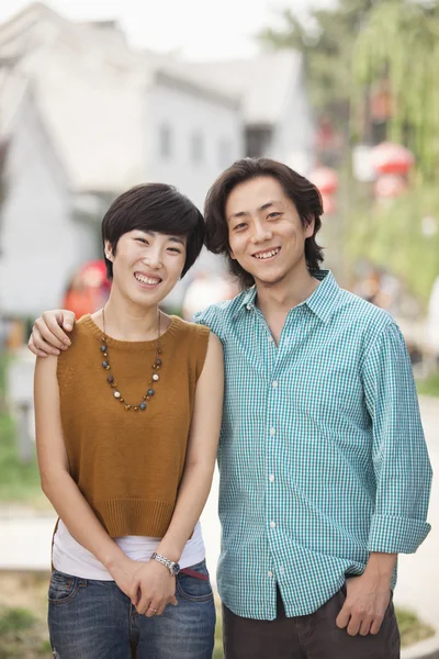 Young Couple in Nanluoguxiang — Stock Photo, Image