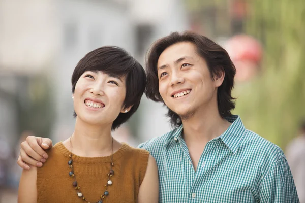 Couple in Nanluoguxiang — Stock Photo, Image