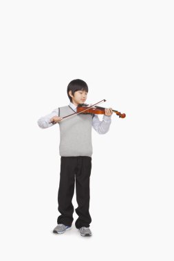 Boy playing the violin clipart
