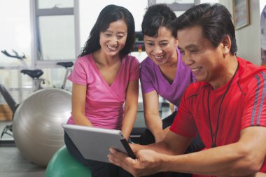 Spor dijital tablet, arayan kişi