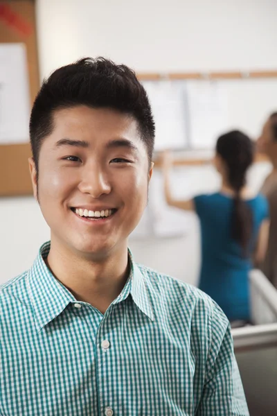 Young businessman in the office — Stock Photo, Image