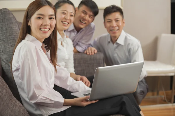 Samenwerking tussen zakenmensen — Stockfoto