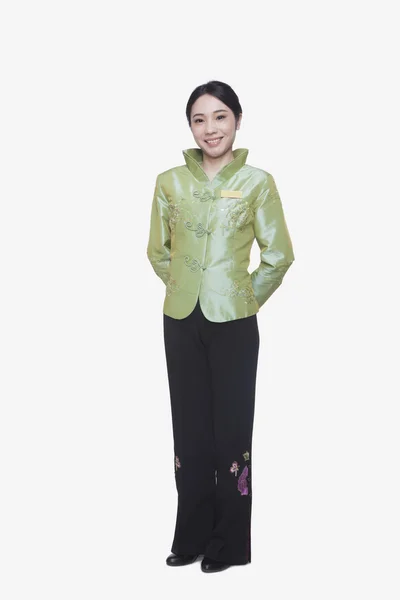 Hotel hostessa w tradycyjny chiński odzież — Zdjęcie stockowe