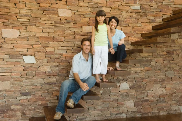 Familjen på stegen — Stockfoto