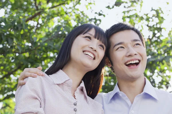 Couple Embracing — Stock Photo, Image